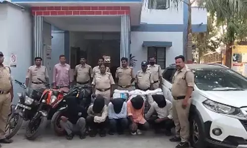 ఒడిశా టూ కాకినాడ: గంజాయి ముఠా గుట్టురట్టు.. రూ. 50 లక్షల సరుకు సీజ్