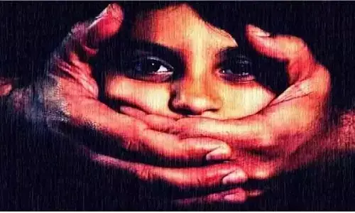 కన్నతండ్రే కాటేశాడు.. తొమ్మిదేళ్ల కూతురుపై అత్యాచారం