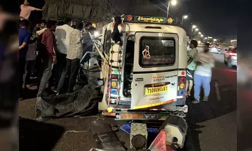 అలుగునూరు బ్రిడ్జిపై అర్థరాత్రి ఘోర ప్రమాదం