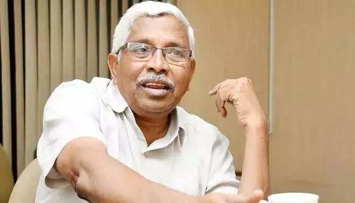 కేసీఆర్ అందుకే బయటకు వస్తున్నడు: ప్రొఫెసర్ కోదండరాం సంచలన వ్యాఖ్యలు కేసీఆర్ అందుకే బయటకు వస్తున్నడు: ప్రొఫెసర్ కోదండరాం సంచలన వ్యాఖ్యలు