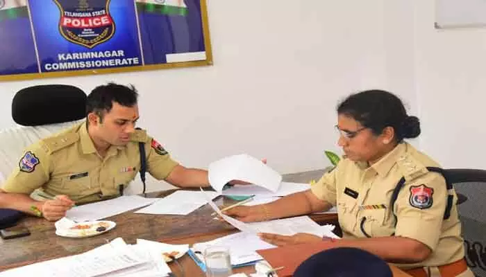 చీటింగ్ బాధితులకు న్యాయం చేయండి చీటింగ్ బాధితులకు న్యాయం చేయండి