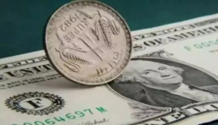 Rupee: రికార్డు కనిష్టానికి రూపాయి Rupee: రికార్డు కనిష్టానికి రూపాయి