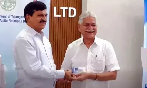 TG: రాష్ట్రంలో మొదలైన కొత్త అక్రిడిటేషన్ కార్డుల పంపిణీ