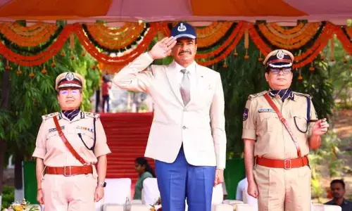 రాష్ట్ర డీజీపీ శివధర్ రెడ్డికి ఘన వీడ్కోలు.. సేవలకు పోలీసు యంత్రాంగం నీరాజనం