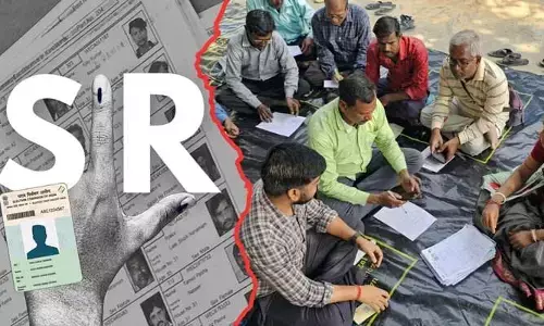 ఓటు హక్కుపై ఎస్ఐఆర్ నీడ