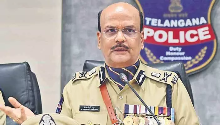 రిటైర్మెంట్ రోజే గుడ్న్యూస్.. స్టేట్ సెక్యూరిటీ అడ్వైజర్గా DGP శివధర్ రెడ్డి? రిటైర్మెంట్ రోజే గుడ్న్యూస్.. స్టేట్ సెక్యూరిటీ అడ్వైజర్గా DGP శివధర్ రెడ్డి?