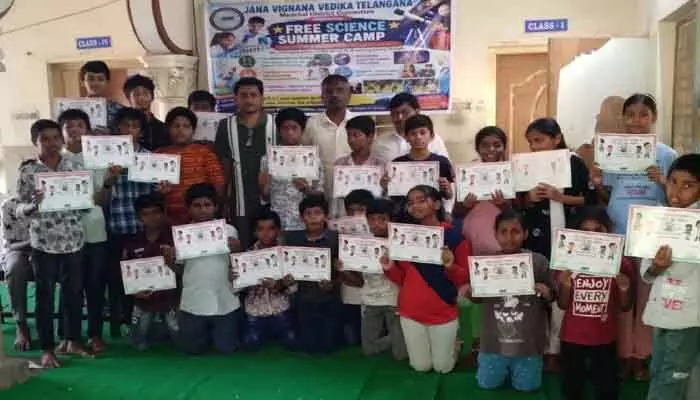 విద్యార్థుల్లో శోధించే తత్వంతోనే విజ్ఞానానికి పునాది విద్యార్థుల్లో శోధించే తత్వంతోనే విజ్ఞానానికి పునాది