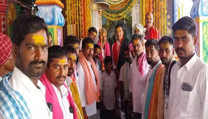 తెలంగాణ సంస్కృతికి కేసీఆర్ పెద్దపీట : వంటేరు ప్రతాప్ రెడ్డి తెలంగాణ సంస్కృతికి కేసీఆర్ పెద్దపీట : వంటేరు ప్రతాప్ రెడ్డి