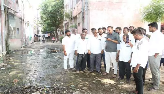 చర్లపల్లి ఐజీ కాలనీ సమస్యలు పరిష్కరిస్తా : ఎమ్మెల్యే బండారి లక్ష్మారెడ్డి చర్లపల్లి ఐజీ కాలనీ సమస్యలు పరిష్కరిస్తా : ఎమ్మెల్యే బండారి లక్ష్మారెడ్డి