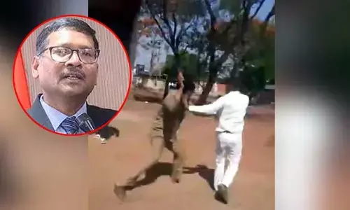 ‘తప్పు కండక్టర్‌‌దే’.. తప్పును కప్పిపుచ్చుకునేందుకు అధికారిపై దాడి!