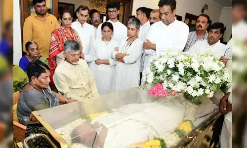 జీఎన్ నాయుడు పార్ధివ దేహానికి సీఎం చంద్రబాబు, మంత్రి లోకేశ్ నివాళులు