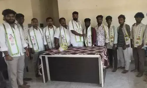 టీఆర్ఎస్‌లో పలువురు చేరిక..