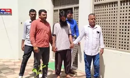ఐసిస్ సానుభూతిపరుడి అరెస్ట్: సోషల్ మీడియా నిఘా లో దొరికిన నిందితుడు