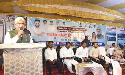 ప్రభుత్వ పథకాలు ప్రజలకు చేరవేయాలి: స్పీకర్ గడ్డం ప్రసాద్ కుమార్