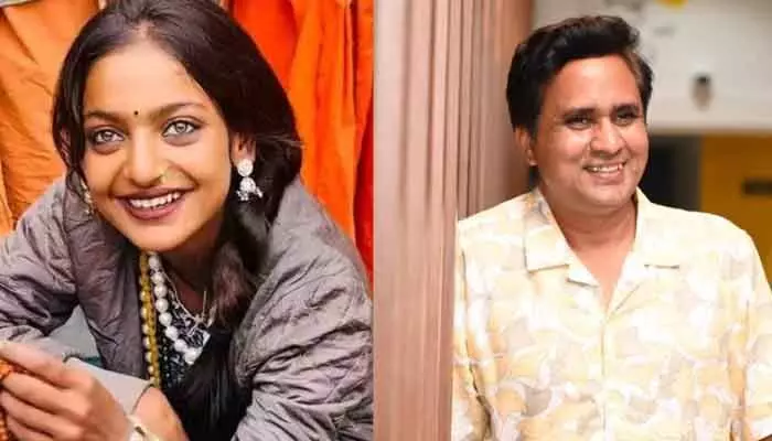 షూటింగ్ సెట్లో 10 సార్లు అసభ్యంగా తాకాడు.. డైరెక్టర్ సనోజ్ మిశ్రాకు షాకిచ్చిన కుంభమేళా బ్యూటీ షూటింగ్ సెట్లో 10 సార్లు అసభ్యంగా తాకాడు.. డైరెక్టర్ సనోజ్ మిశ్రాకు షాకిచ్చిన కుంభమేళా బ్యూటీ