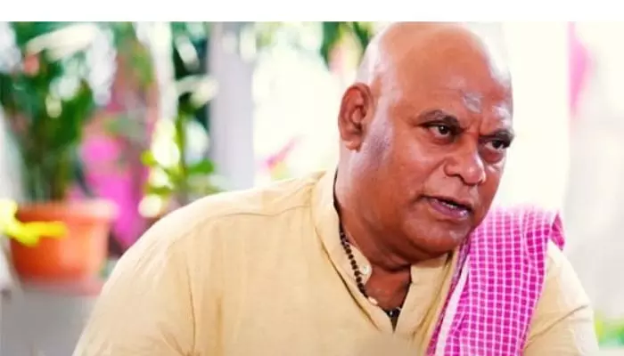 Ajay Ghosh: అల్లు అర్జున్, రామ్ చరణ్ ఇద్దరిలో ఉన్న సిమిలారిటీ అదే Ajay Ghosh: అల్లు అర్జున్, రామ్ చరణ్ ఇద్దరిలో ఉన్న సిమిలారిటీ అదే