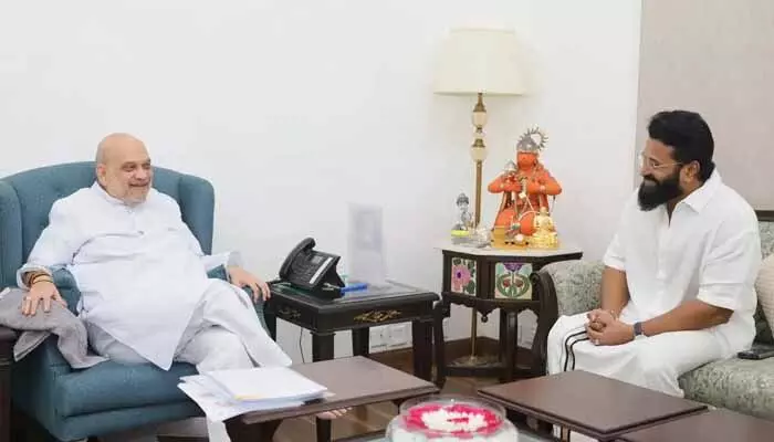 కేంద్ర హోంమంత్రి అమిత్ షా ను కలిసిన రిషబ్ శెట్టి.. ఏం చర్చించారంటే.. కేంద్ర హోంమంత్రి అమిత్ షా ను కలిసిన రిషబ్ శెట్టి.. ఏం చర్చించారంటే..