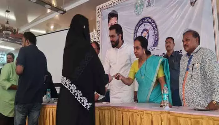 నియోజకవర్గ అభివృద్ధే లక్ష్యంగా పని చేస్తా ; ఎమ్మెల్యే మాజీద్ హుస్సేన్ నియోజకవర్గ అభివృద్ధే లక్ష్యంగా పని చేస్తా ; ఎమ్మెల్యే మాజీద్ హుస్సేన్