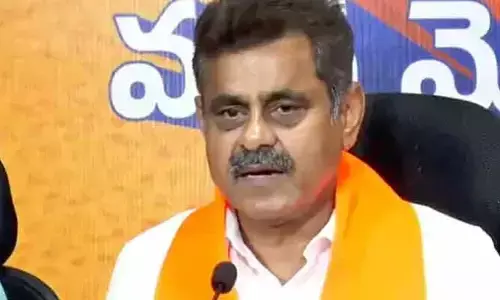 చిప్ప చేతిలో పట్టుకుని ఢిల్లీలో తిరుగుతున్నారు.. కాంగ్రెస్ నేతలపై కొండా విశ్వేశ్వర్ రెడ్డి హాట్ కామెంట్స్