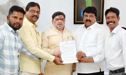 నిధులు మంజూరు చేయాల‌ని మంత్రి పొన్నం ప్ర‌భాక‌ర్  కి విన‌తి