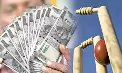 ఐపీఎల్ క్రికెట్ బెట్టింగ్: ఐదుగురు అరెస్టు.. భారీగా నగదు స్వాధీనం