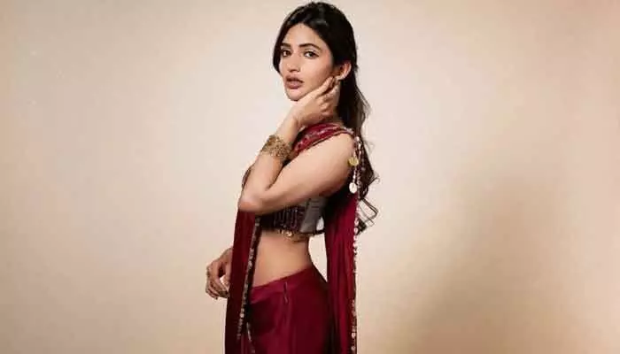 కీలక నిర్ణయం తీసుకున్న శ్రీలీల.. తన కోరిక బయటపెడుతూ ఆసక్తికర కామెంట్స్ కీలక నిర్ణయం తీసుకున్న శ్రీలీల.. తన కోరిక బయటపెడుతూ ఆసక్తికర కామెంట్స్