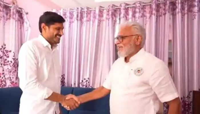 అండగా ఉంటాం.. అధైర్యపడొద్దు: పూడి శ్రీహరికి అంబటి భరోసా అండగా ఉంటాం.. అధైర్యపడొద్దు: పూడి శ్రీహరికి అంబటి భరోసా