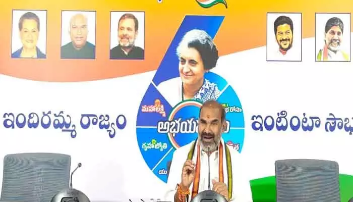 గులాబీ కండువా కప్పుకోగానే జీవన్ రెడ్డి కూడా అబద్దాలు చెప్తున్నారు : విప్ ఆది శ్రీనివాస్ గులాబీ కండువా కప్పుకోగానే జీవన్ రెడ్డి కూడా అబద్దాలు చెప్తున్నారు : విప్ ఆది శ్రీనివాస్