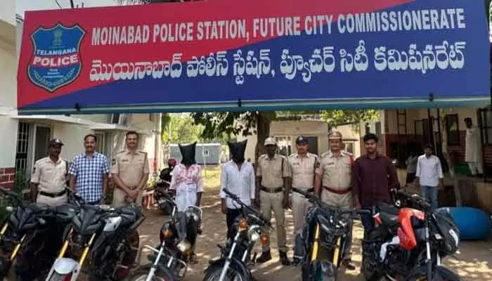 బైక్ దొంగల ముఠాను పట్టుకొని రిమాండ్కు తరలింపు బైక్ దొంగల ముఠాను పట్టుకొని రిమాండ్కు తరలింపు