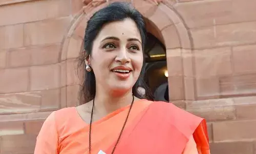 ‘తిరిగి వెళ్లిపోండి.. ఇక్కడ ఉండటానికి వీళ్లేదు’: బెంగాల్ ఫలితాలపై నవనీత్ రాణా హాట్ కామెంట్స్