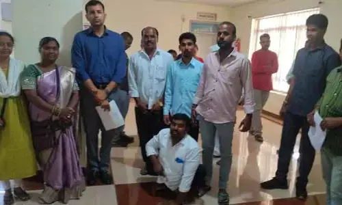 కలెక్టర్ దృష్టికి వికలాంగుల సమస్యలు.. వికలాంగులకు ప్రత్యేక గ్రీవెన్స్ డే కై హామీ
