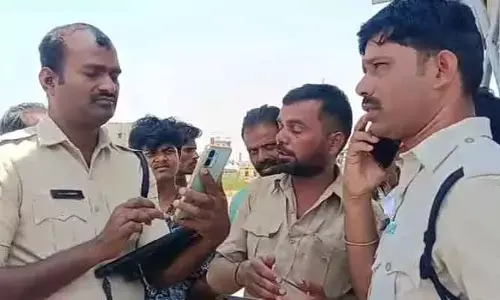 మద్యం మత్తులో ఆర్టీసీ డ్రైవర్.. బ్రీతింగ్ పరీక్షలు చేపట్టిన పోలీసులు