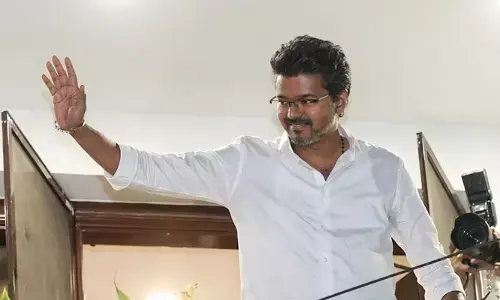 ప్రమాణ స్వీకారానికి ముందే మంత్రులకు శాఖలను కేటాయించిన విజయ్