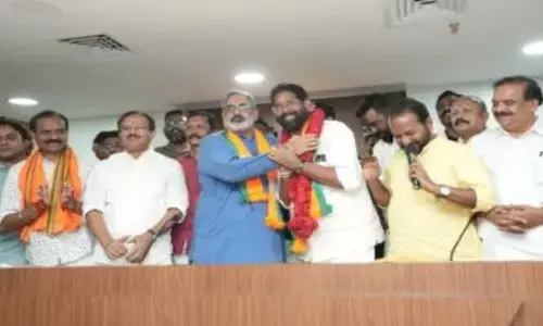 Kerala: కేరళ రాజకీయాల్లో కొత్త మార్పులు