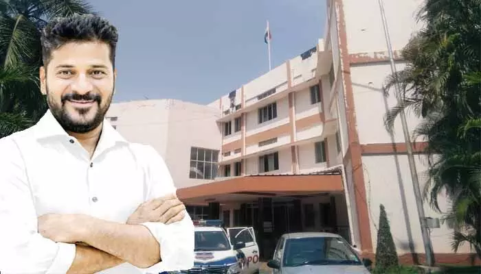 సెక్యూరిటీ, పార్కింగ్కు నో ప్రాబ్లమ్.. ఇక ఎంసీఆర్హెచ్ఆర్డీ నుంచే సీఎం సమీక్షలు సెక్యూరిటీ, పార్కింగ్కు నో ప్రాబ్లమ్.. ఇక ఎంసీఆర్హెచ్ఆర్డీ నుంచే సీఎం సమీక్షలు