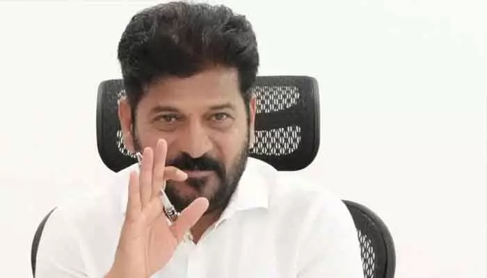 మంత్రులు సైలెంట్.. విప్లు వైలెంట్! ప్రతిపక్షాలపై ఎదురుదాడికి సీఎం వ్యూహం మంత్రులు సైలెంట్.. విప్లు వైలెంట్! ప్రతిపక్షాలపై ఎదురుదాడికి సీఎం వ్యూహం