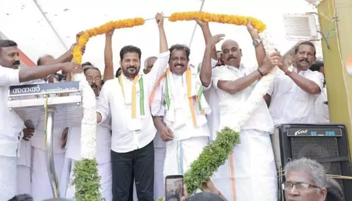 కేరళంలో విజయంపై సీఎం రేవంత్రెడ్డి ఆసక్తికర ట్వీట్ కేరళంలో విజయంపై సీఎం రేవంత్రెడ్డి ఆసక్తికర ట్వీట్