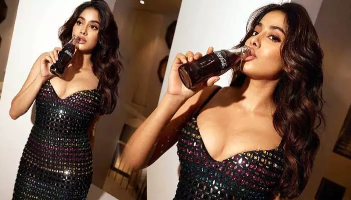 మద్యం అలవాటు అని నెట్టింట ట్రోల్స్.. సందర్భాన్ని పట్టించుకోరా అంటూ జాన్వీకపూర్ ఫైర్ మద్యం అలవాటు అని నెట్టింట ట్రోల్స్.. సందర్భాన్ని పట్టించుకోరా అంటూ జాన్వీకపూర్ ఫైర్