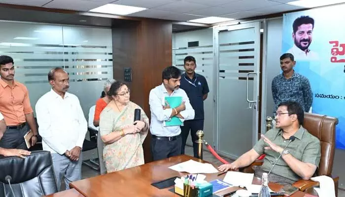 గజం స్థలం కబ్జా అయినా ఊరుకోని నగర ప్రజలు.. ఎప్పటికప్పుడే హైడ్రాకు కంప్లైంట్ గజం స్థలం కబ్జా అయినా ఊరుకోని నగర ప్రజలు.. ఎప్పటికప్పుడే హైడ్రాకు కంప్లైంట్