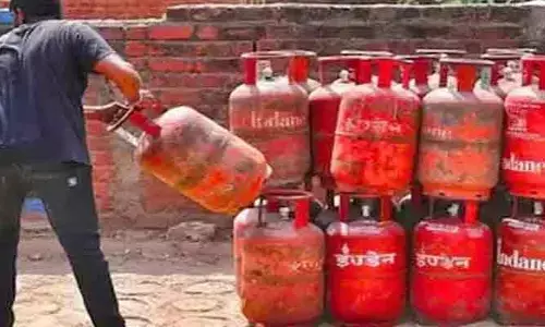 Today LPG Gas Price(May 05): తెలుగు రాష్ట్రాల్లో గ్యాస్ సిలిండర్ ధరలు