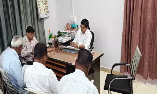 అర్హులైన వారంద‌రికీ ప్ర‌భుత్వ సంక్షేమ ప‌థ‌కాలు అందేలా చూడాలి
