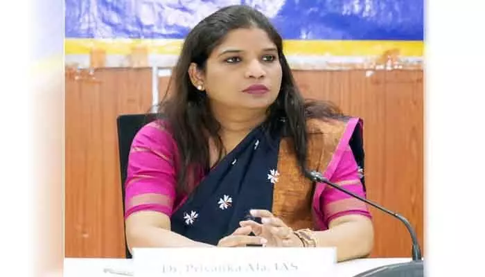 జనాభా లెక్కల స్వీయ గణన ప్రతి ఒక్కరు చేసుకోవాలి : కలెక్టర్ ప్రియాంక ఆల జనాభా లెక్కల స్వీయ గణన ప్రతి ఒక్కరు చేసుకోవాలి : కలెక్టర్ ప్రియాంక ఆల