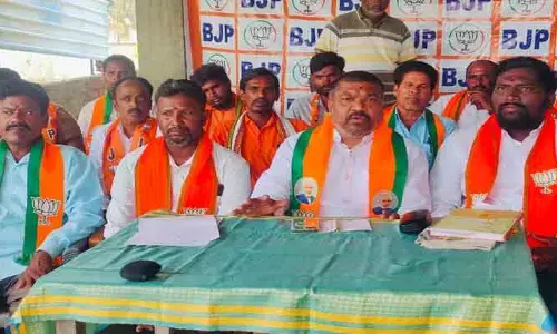 ప్రధాని మోడీ బహిరంగ సభను విజయవంతం చేయండి :  బీజేపీ రాష్ట్ర కార్యవర్గ సభ్యులు గుగ్గిల్లపు రమేష్