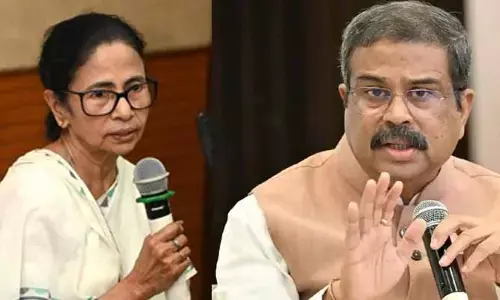 గన్ పాయింట్ పై బెంగాల్ ప్రజాస్వామ్యం : దీదీపై కేంద్రమంత్రి ధర్మేంద్ర ప్రధాన్ విసుర్లు