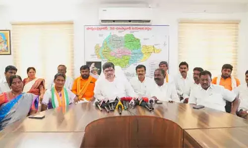 తెలంగాణపై కేంద్రం వివక్ష.. రాహుల్‌పై వ్యాఖ్యలకు కేటీఆర్ క్షమాపణ చెప్పాలి: మంత్రి