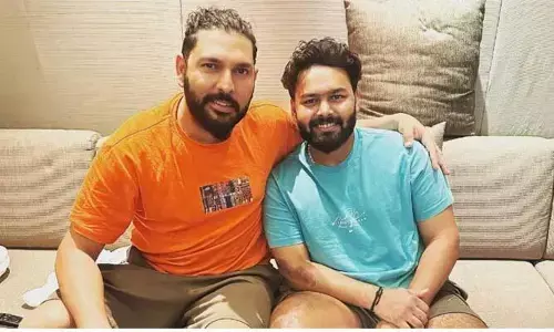 యువీకి ఖరీదైన గిఫ్ట్ ఇచ్చిన పంత్.. ‘కొంచెమైనా సిగ్గు పడండి’ అంటూ గిల్, అభిషేక్‌‌‌లను ట్రోల్ చేసిన యువీ