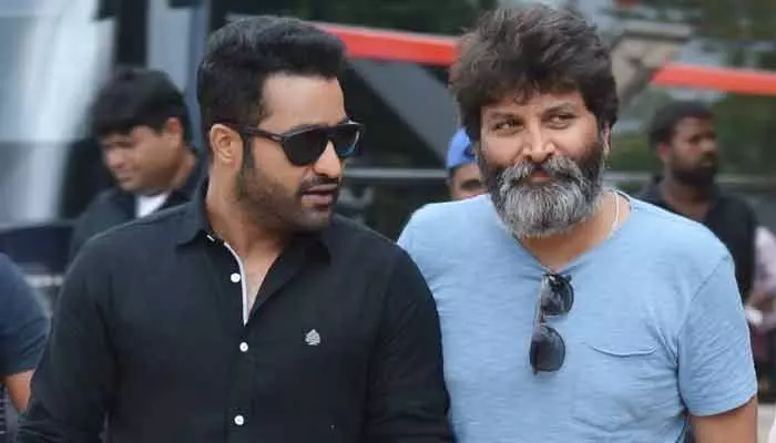 ఎన్టీఆర్-త్రివిక్రమ్ శ్రీనివాస్ ప్రాజెక్ట్కు పవర్ ఫుల్ టైటిల్ ఫిక్స్.. ఆ స్పెషల్ రోజున సర్ప్రైజ్! ఎన్టీఆర్-త్రివిక్రమ్ శ్రీనివాస్ ప్రాజెక్ట్కు పవర్ ఫుల్ టైటిల్ ఫిక్స్.. ఆ స్పెషల్ రోజున సర్ప్రైజ్!