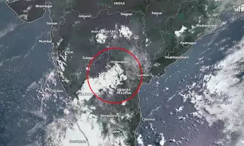 Weather Alert: దూసుకొస్తున్న ద్రోణి.. తెలంగాణకు భారీ వర్ష సూచన!