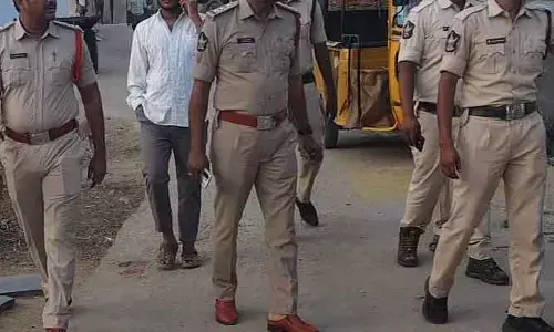 పోలీసుల భారీ ఆపరేషన్: ఐదుగురు అరెస్ట్, కోటిన్నర ఆభరణాలు స్వాధీనం