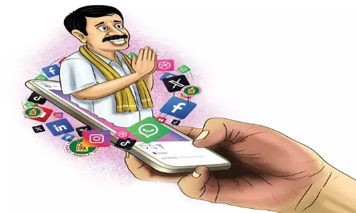 ఎన్నికల్లో సోషల్ మీడియా యుగం ప్రారంభం.. అప్‌డేట్ కాని పార్టీలు.. ఔటే!